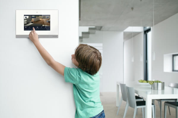 Welche Verkabelung sollte man für eine Haussteuerung nutzen?