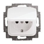 Busch-Jaeger 2CKA002013A5314 SCHUKO® Steckdosen-Einsatz Safety+ mit Klappdeckel alpinweiß - Reflex SI 